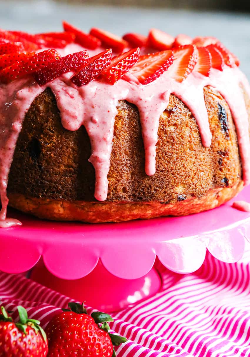 Strawberry Bundt Cake Recipe - pipandebby.com