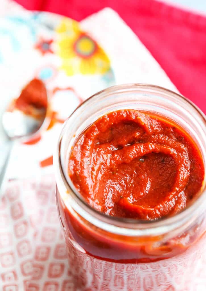 homemade pizza sauce in a mason jar