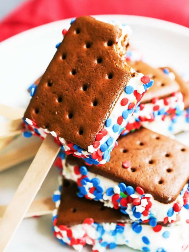Frozen Patriotic Ice Cream Sandwiches Recipe