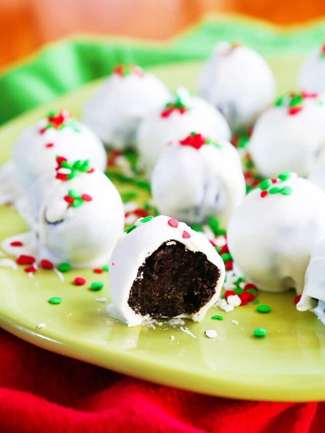 Just 3 Ingredients Makes Oreo Balls, A Perfect Party Food