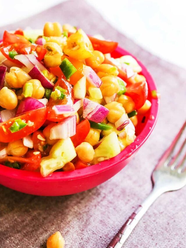 Cucumber Salad Recipe with Spicy Chickpeas