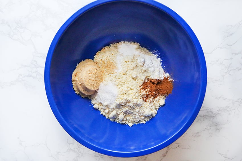 dry ingredients in a blow bowl