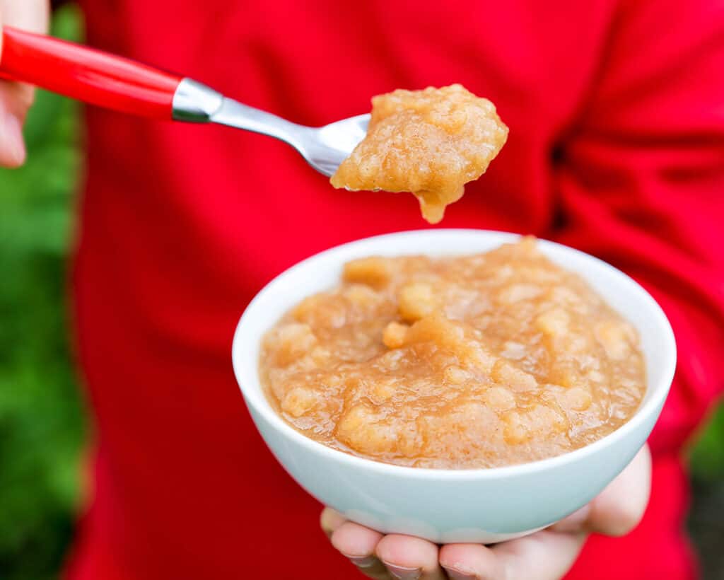 Crockpot Applesauce so easy and delicious! Pip and Ebby
