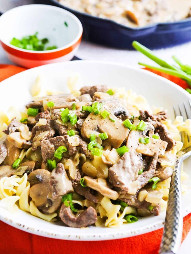 Comforting Beef Stroganoff with Noodles