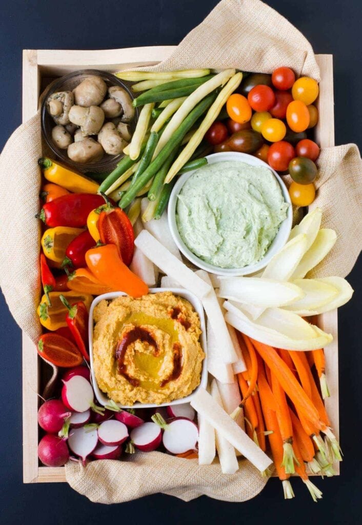 Picture of a veggie tray with dips. 