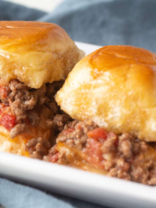 Make Ground Beef Sliders, the Perfect Party Food This Holiday Season