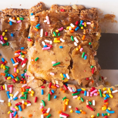 Brown Butter Gooey Cake Bars - Confessions of a Baking Queen