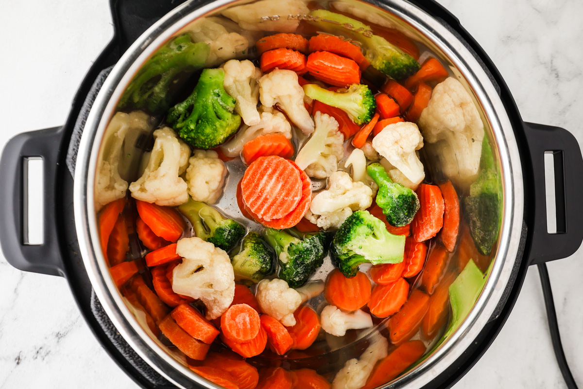 Instant Pot frozen vegetables for quick and easy healthy meals.